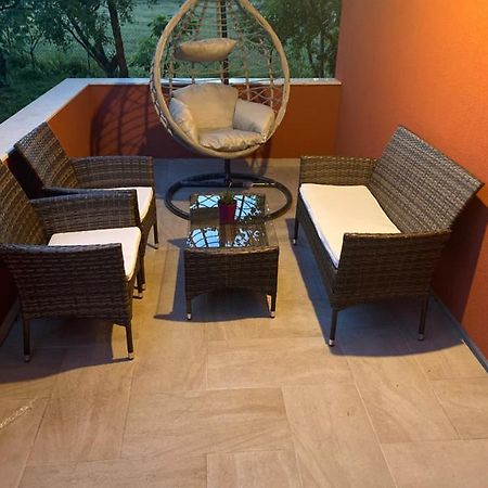 Apartman 02 Bar Dış mekan fotoğraf