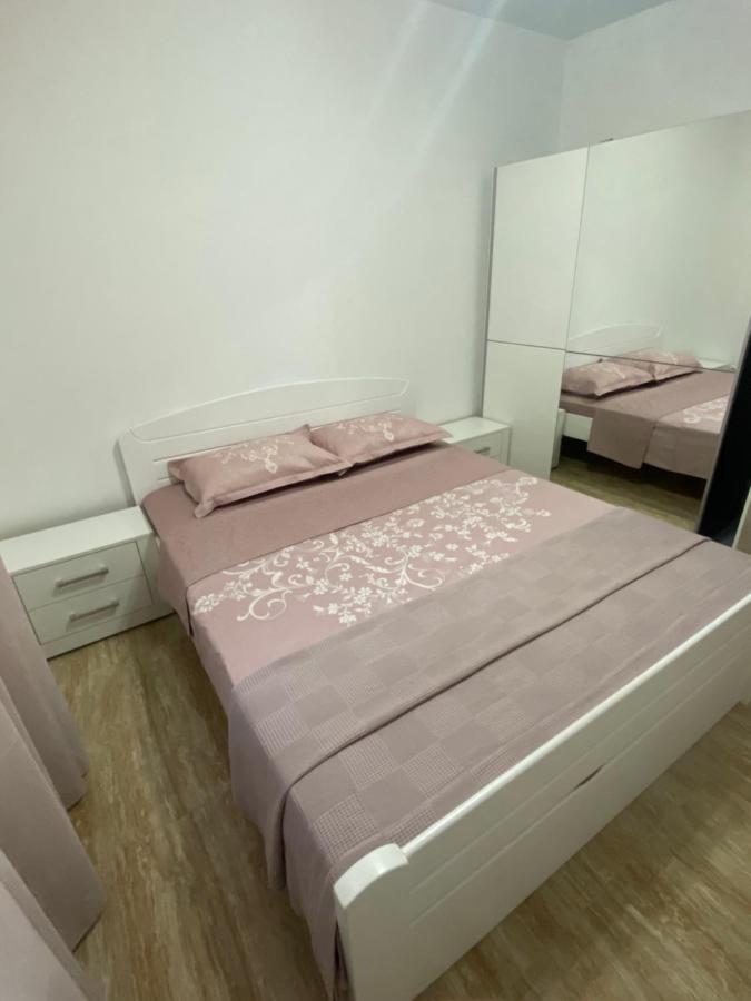 Apartman 02 Bar Dış mekan fotoğraf